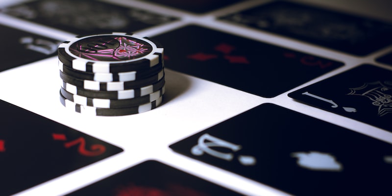 Есть ли онлайн-игра в покер с реальными шансами?